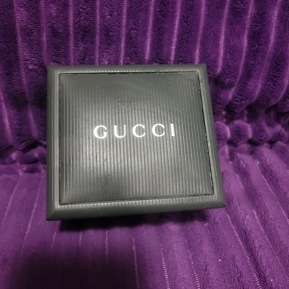 Gucci Stainless Steel Black Dial Timepiece - Picture 4 of 4